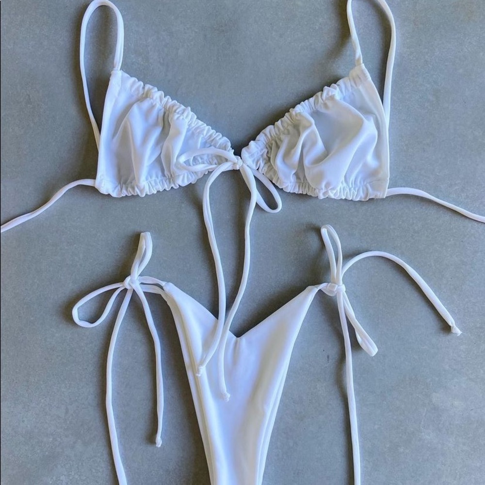 NWOT VINCIJA SWIM WHITE RUCHED STRING TIE V BIKINI